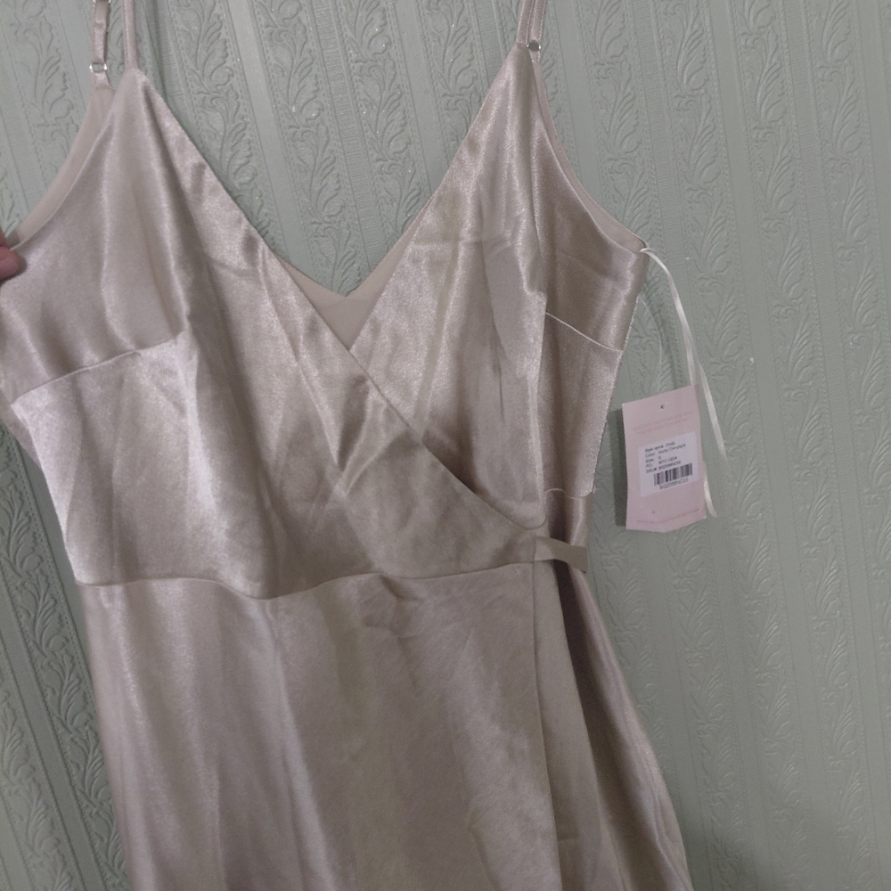 Nwt! BIRDY GREY Cindy Neutral Champagne Brides Maid Wrap Dress Satin Medium - Picture 3 of 8